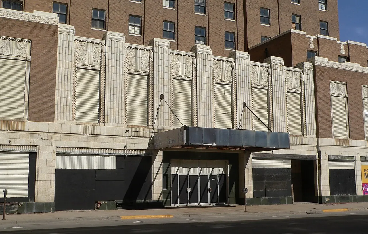 The Warrior Hotel, Sioux City: Warrior Hotel (Sioux City) S center 1